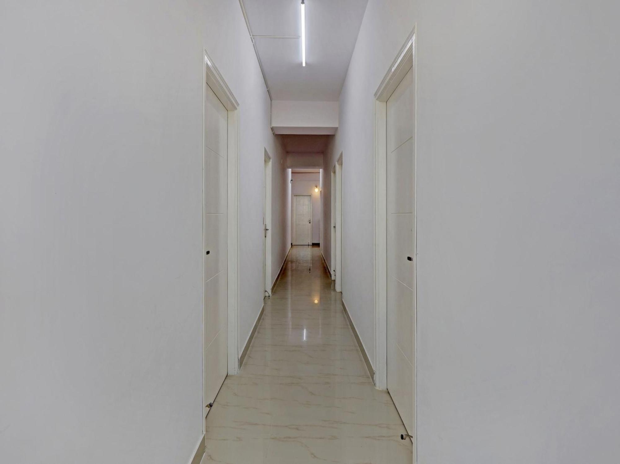 OYO 44035 Compact Studio KR Puram Bangalore Exterior foto